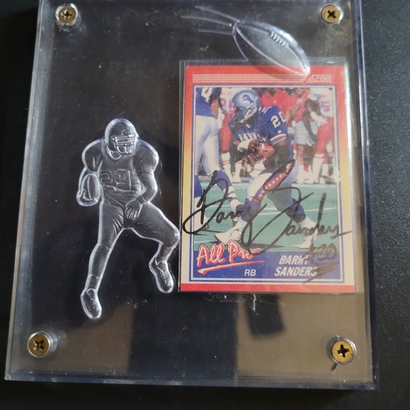 BARRY SANDERS 1990 AUTOGRAPHED ALL - PRO CARD - Picture 3 of 10